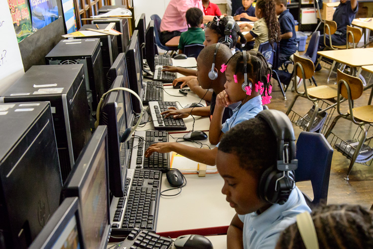 A.L. Holmes Elementary School students