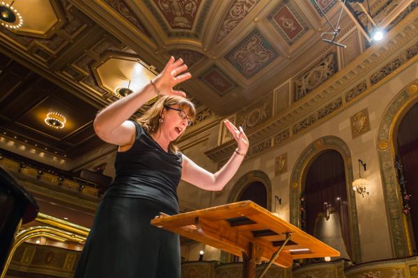 Conducting the Detroit Children's Choir